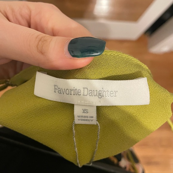 Favorite Daughter silky tanktop - Picture 5 of 9